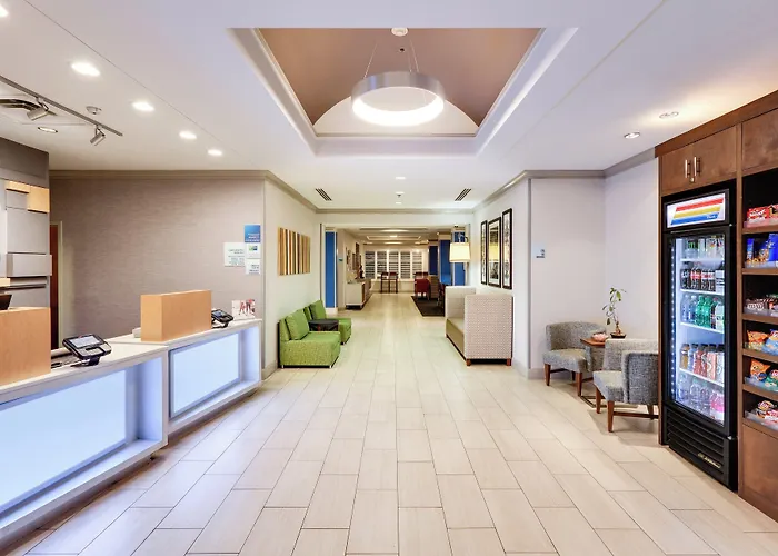 Holiday Inn Express Hotel & Suites Dublin By Ihg