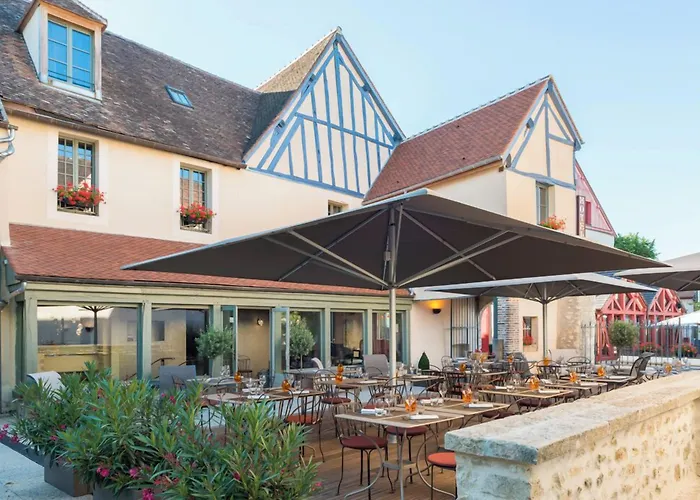 Hotel Aux Vieux Remparts