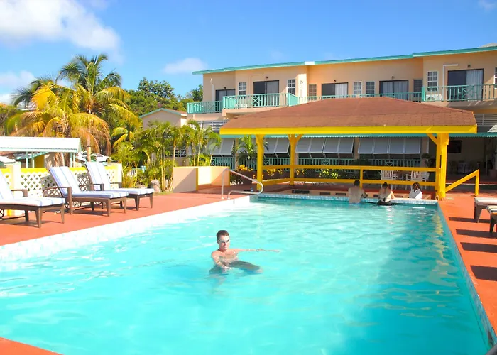 Bird Rock Beach Hotel