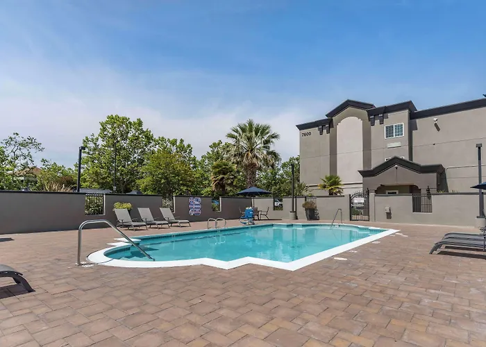 Best Western Plus Vineyard Inn