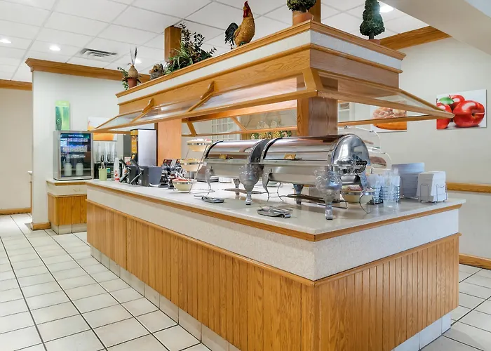 Quality Inn & Suites Monroe
