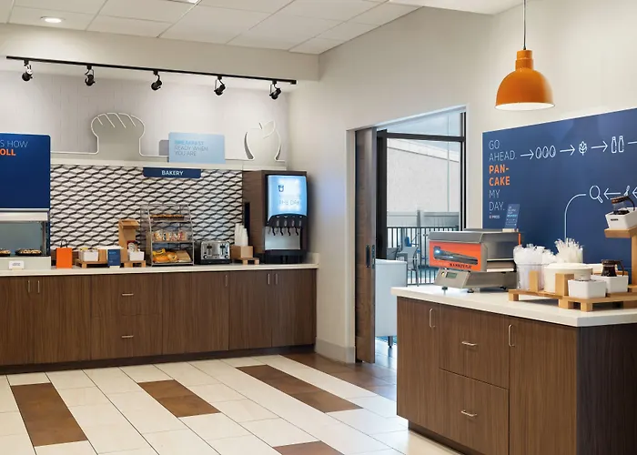 Holiday Inn Express & Suites - Tampa East - Ybor City By Ihg