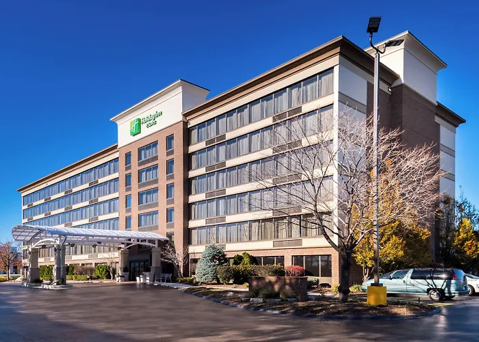 Holiday Inn & Suites Warren By Ihg