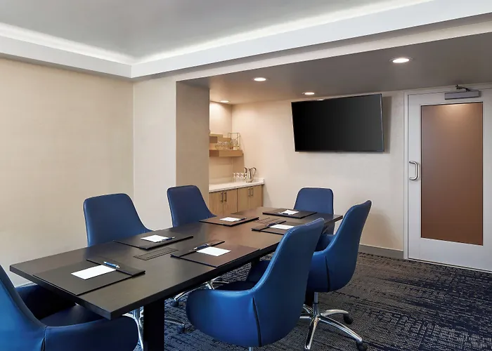 Sheraton Richmond Airport Hotel