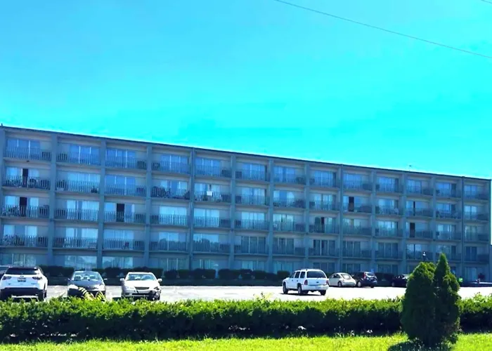Howard Johnson By Wyndham Saint Joseph Benton Harbor
