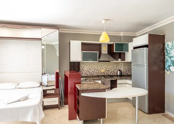 Seahorse Deluxe Hotel