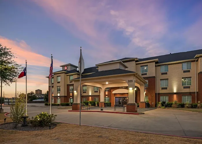 Best Western Plus Lake Dallas Inn & Suites