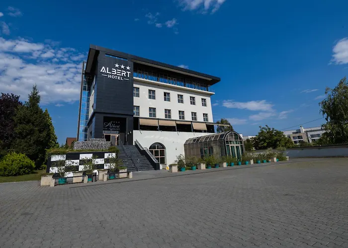Albert Hotel