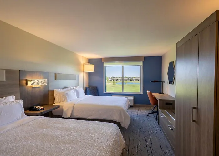 Holiday Inn Express & Suites Sioux Center By Ihg
