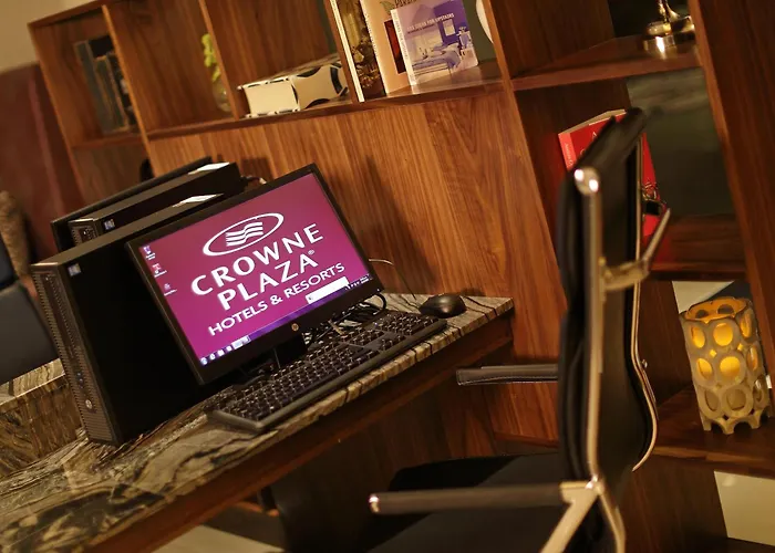 Crowne Plaza Airport By Ihg