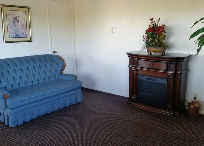 Lake Eufaula Inn & Suites