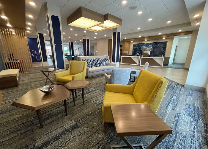 Holiday Inn Express & Suites - Ft. Smith - Airport By Ihg