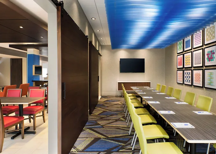 Holiday Inn Express & Suites - Savannah N - Port Wentworth By Ihg
