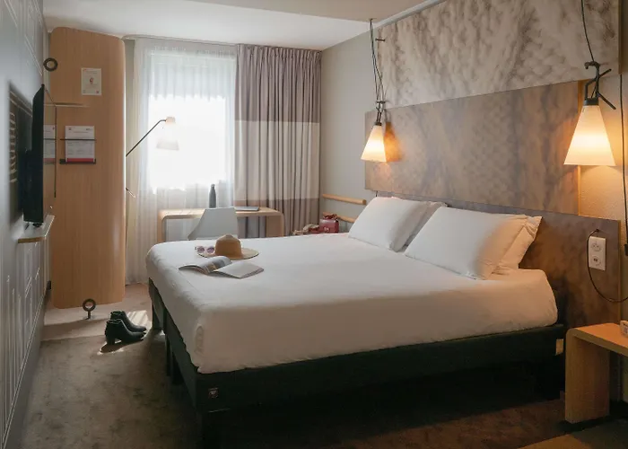 Ibis Lyon Caluire Cite Internationale