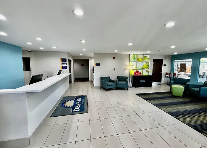 Days Inn By Wyndham Williams