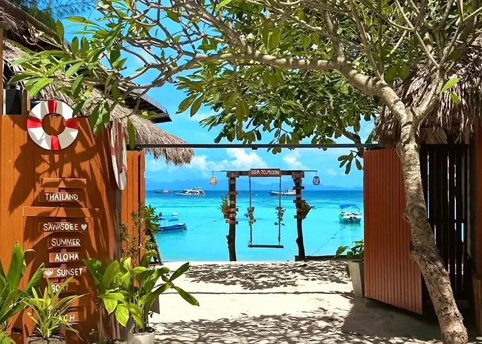 Sea To Moon Lipe