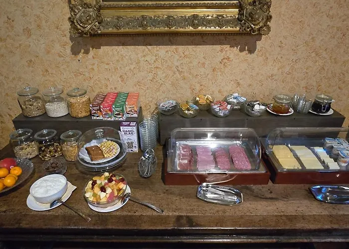 Erasmus Hotel