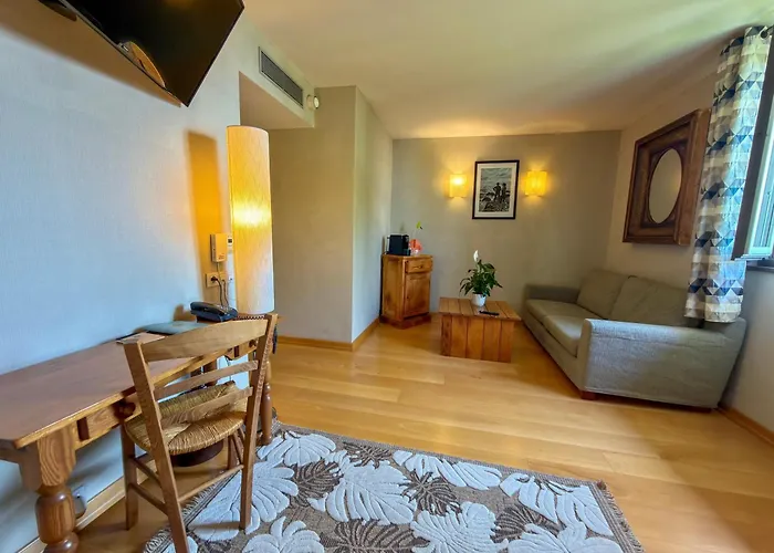 Hotel La Riviera Victoria
