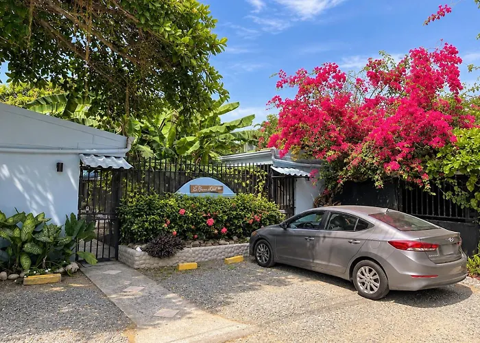Hotel Perico Azul & Surf Camp