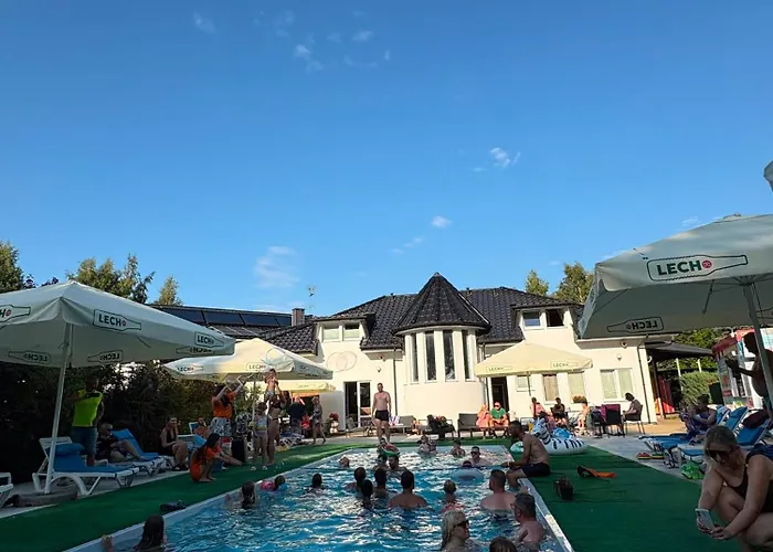 Brydar With Sauna, Swimming Pool And Jacuzzi