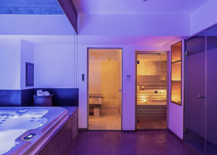 Las Hotel & Spa