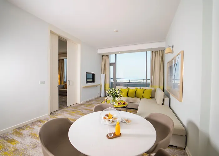 Rotana Corniche