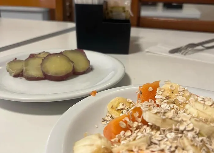 Hotel Salomão - Próximo a 25 de Março, Bom Retiro, Brás e Rua Santa Efigênia, a 2 minutos do Mirante Sampa Sky e pista de Skate Anhangabaú