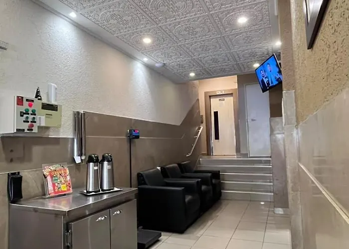 Hotel Salomão - Próximo a 25 de Março, Bom Retiro, Brás e Rua Santa Efigênia, a 2 minutos do Mirante Sampa Sky e pista de Skate Anhangabaú