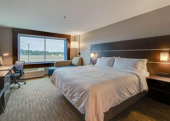 Holiday Inn Express & Suites - Union City By Ihg