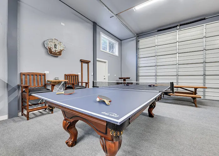 Westport Home W/ Hot Tub: 2 Blocks To Beach!