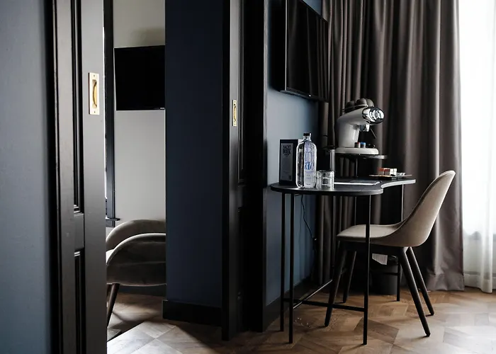 The Nox Hotel