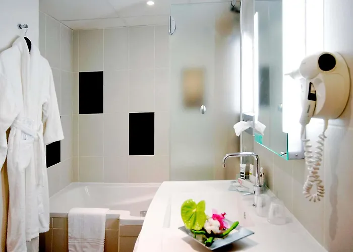 Mercure Abbeville Centre - Porte De La Baie De Somme