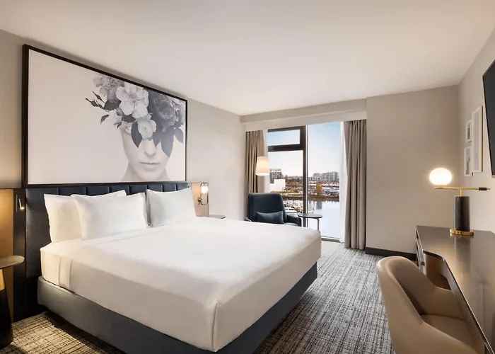 Radisson Blu Vancouver Airport Hotel & Marina