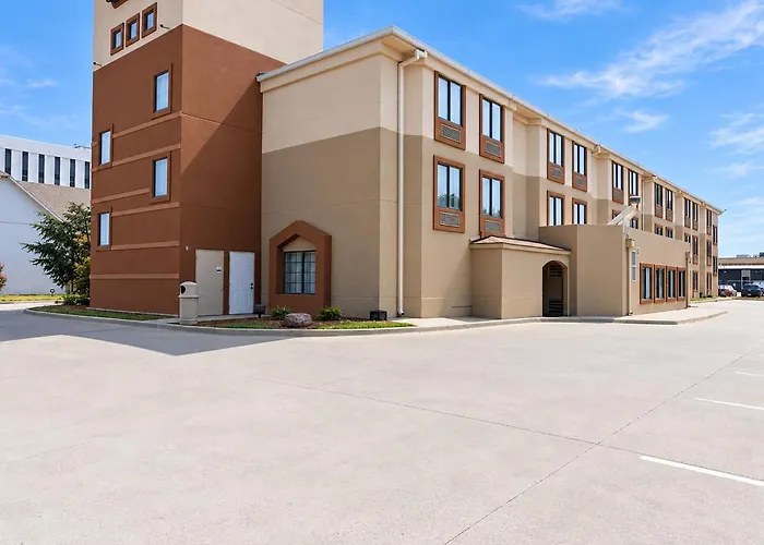 The Douillet By Demeure Hotels