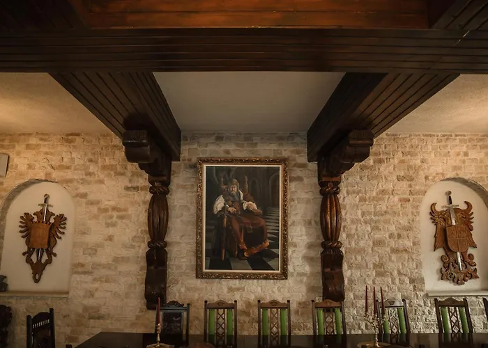 Hunter Prince Castle Hotel