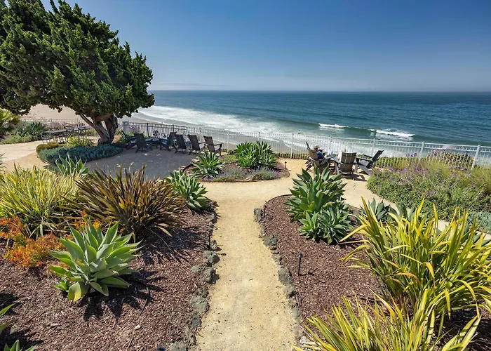 Cottage Inn By The Sea
