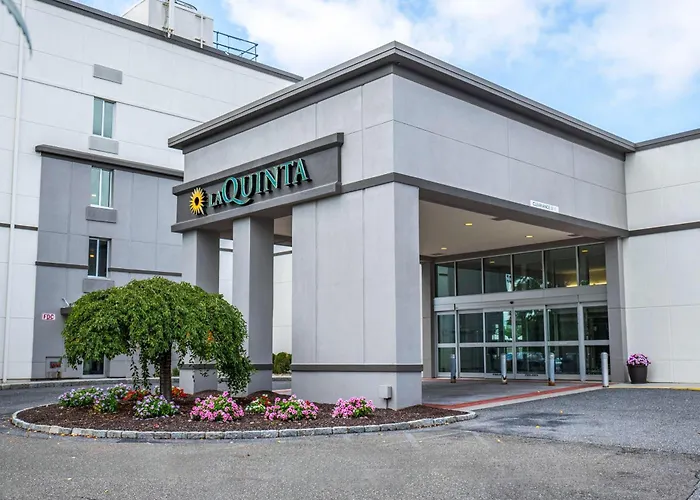 La Quinta By Wyndham Danbury