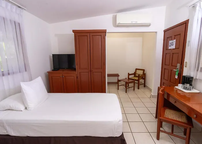Best Western Las Mercedes Airport