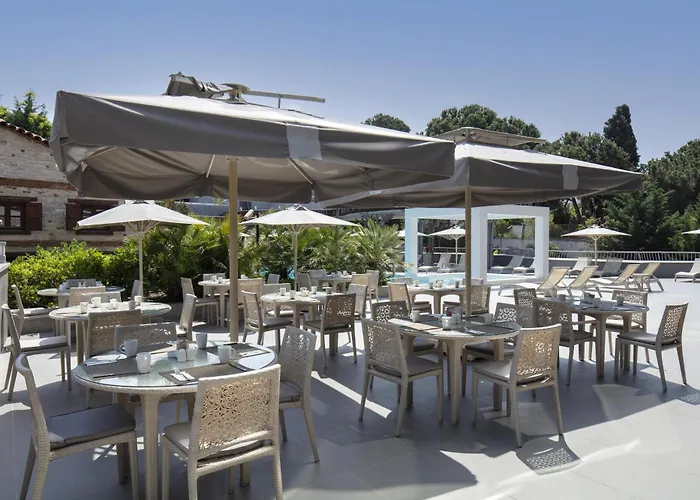 Doubletree By Hilton Kusadasi
