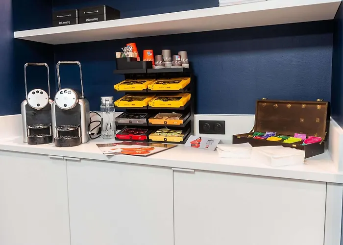 Ibis Lyon Est Bron