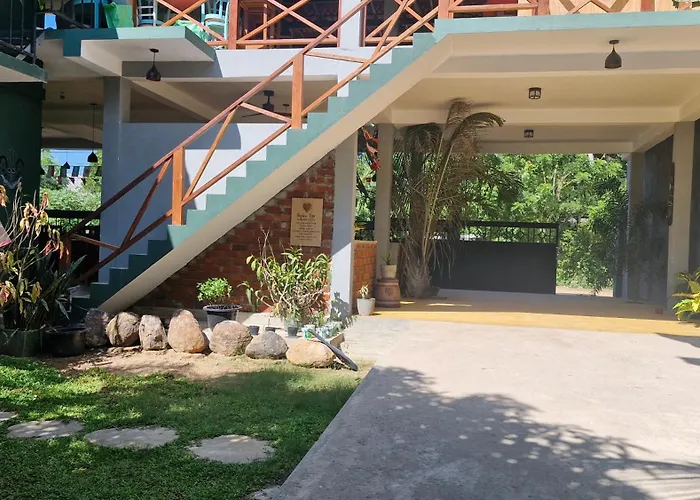 Blue Skies Guest House And Restaurant