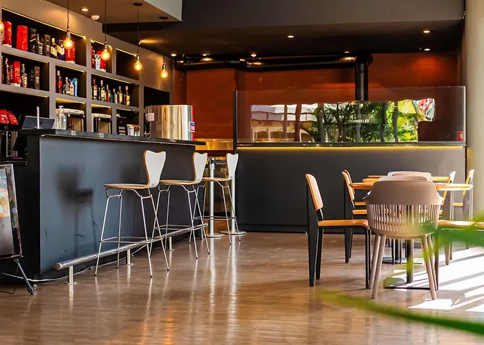 Ibis Santo Andre - Hotel Na Av Industrial E Perto Do Grand Plaza