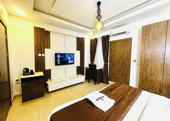 Presken Hotels Water Cooperation, Victoria Island