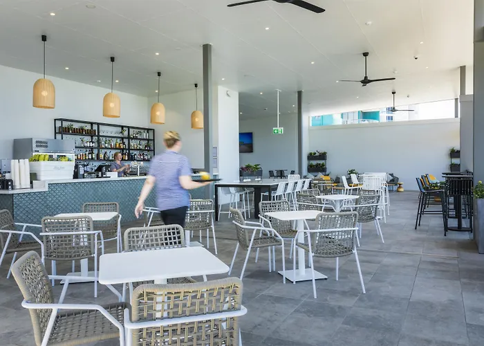 Oaks Cairns Hotel