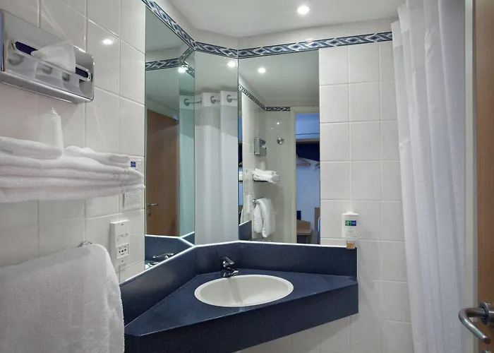 Holiday Inn Express Geneva Airport By Ihg