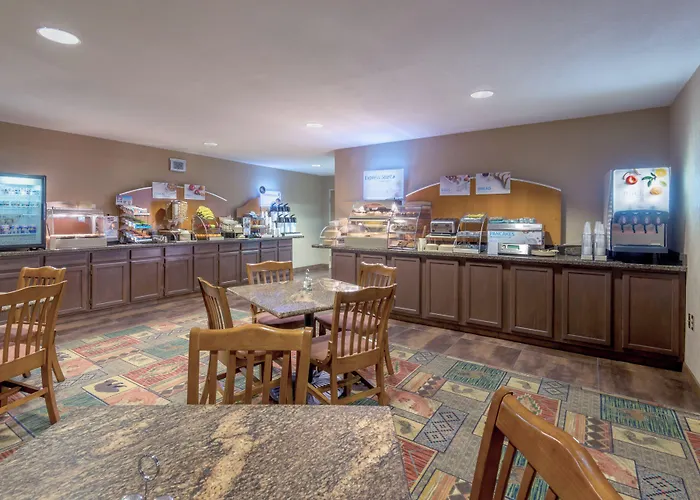 Holiday Inn Express Hotel & Suites Raton By Ihg