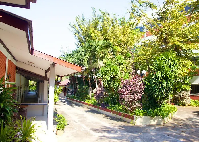 Sichang Shine Khao Resort