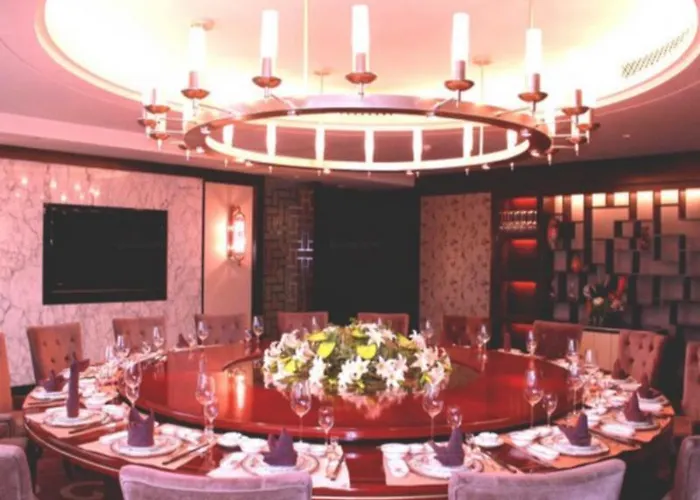 New Joyful Hotel