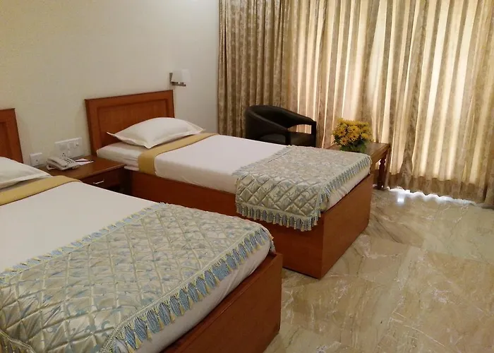 Paramount Inn