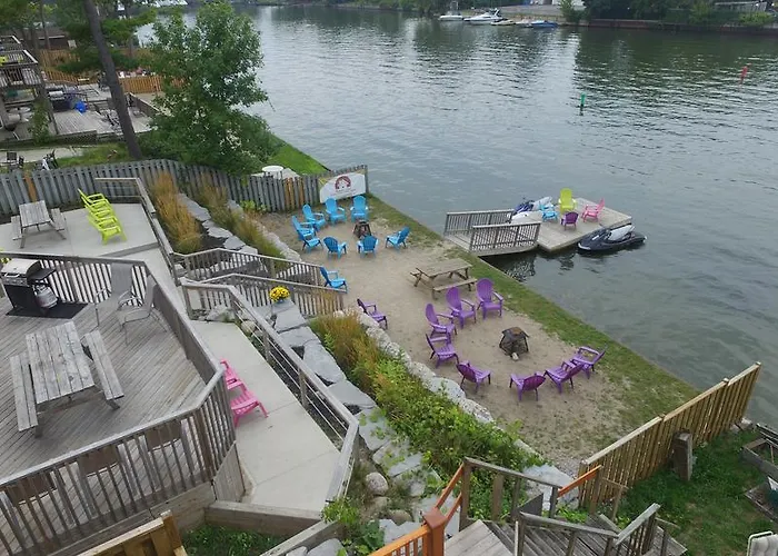 Riverfront Cottages Wasaga Beach